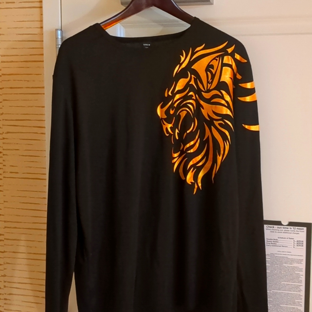 Men's Long Sleeve Lion Shirt